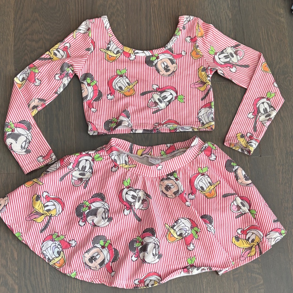 Disney WILD RICH KIDS WRK Christmas Skirted Leo and Crop Top Set 7/8 runs small